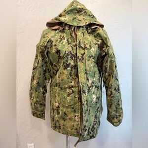 US Navy NWU Type III AOR2 Working Parka Digital Camo Jacket Small Long